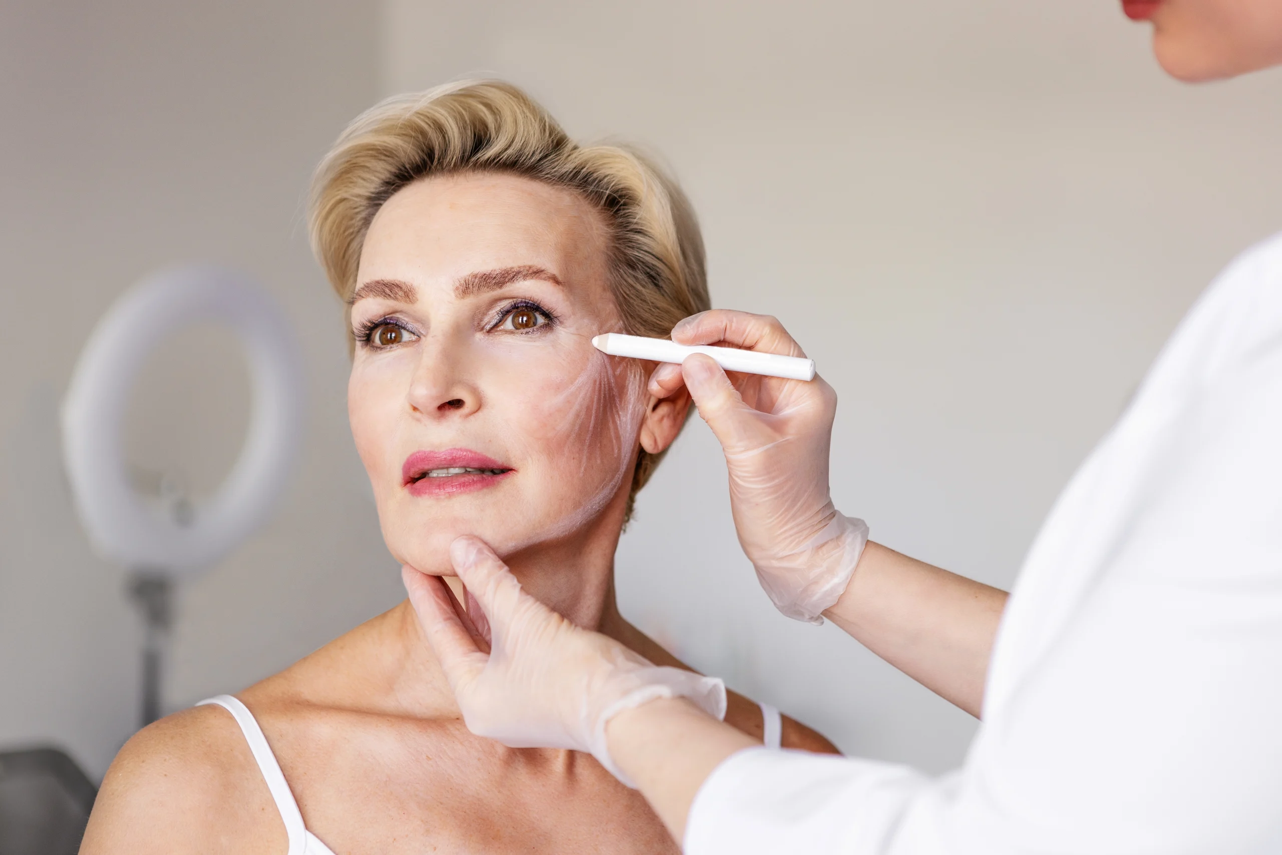 Fillers vs Facelift: How to Choose the Right Facial Rejuvenation Plan? banner